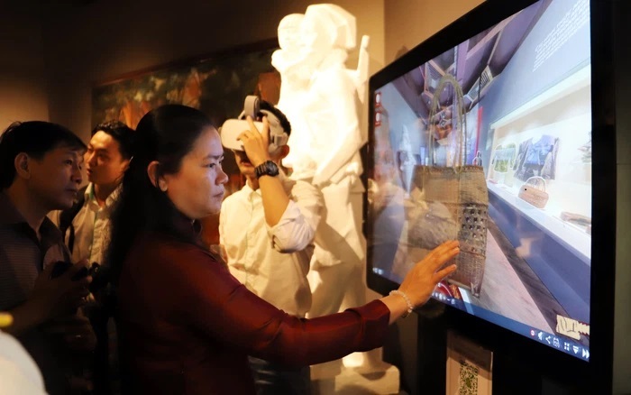 man-hinh-tuong-tac-thong-minh man-hinh-tuong-tac-thong-minh